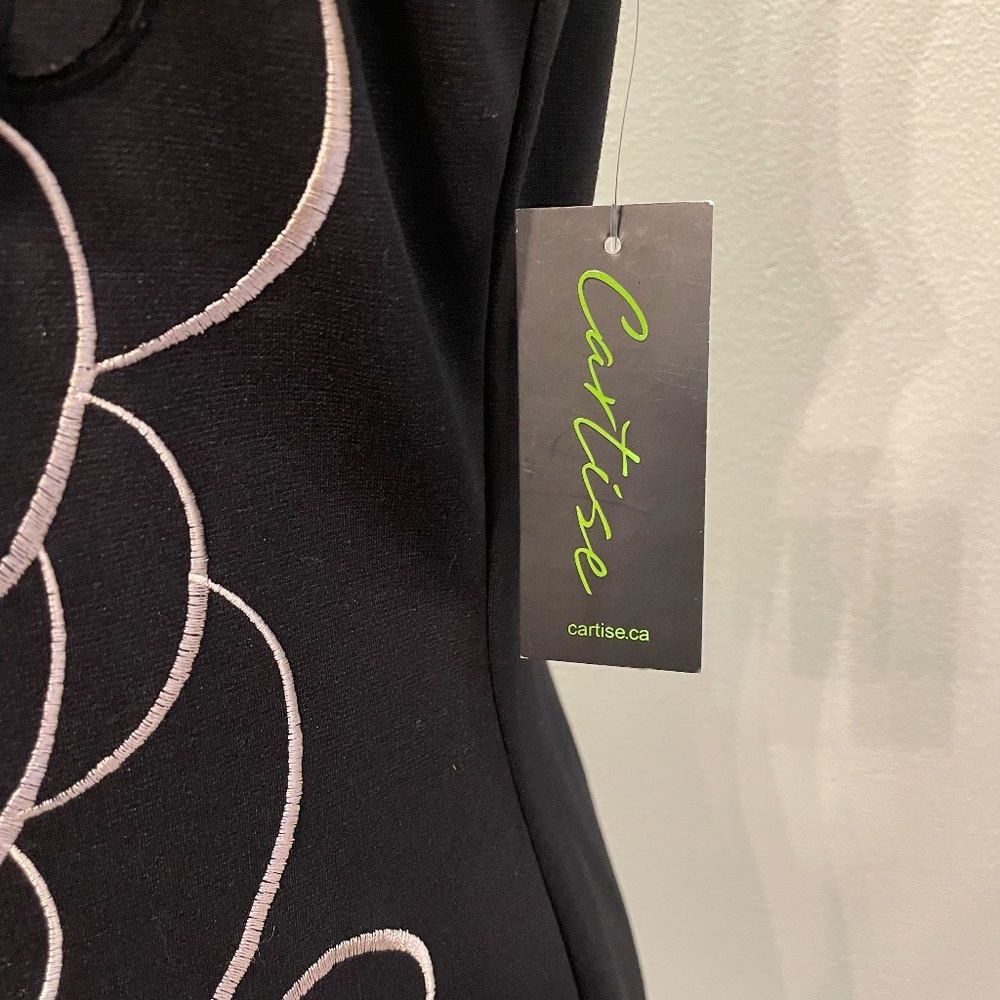 CARTISE * Chrysanthemum Appliqué Shift Dress BNWT - Picture 16 of 16
